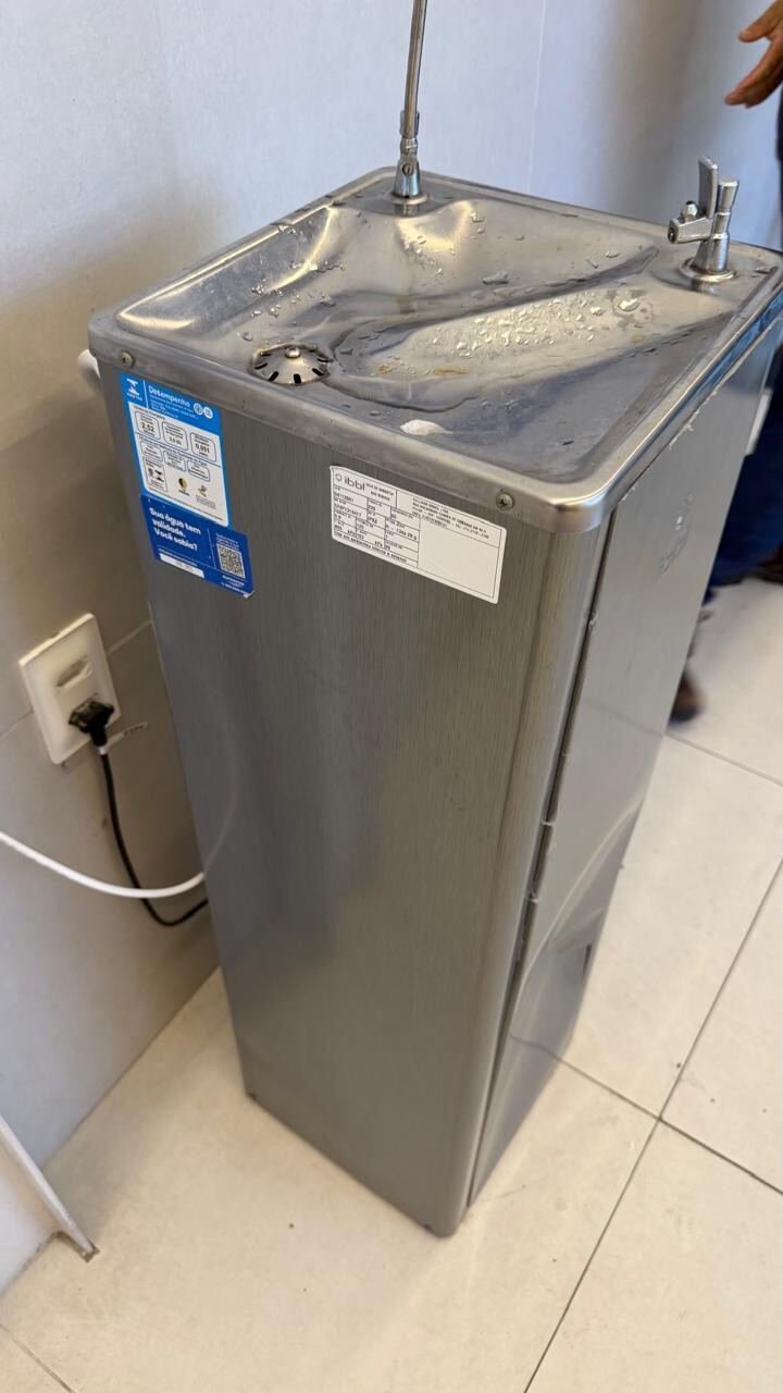 Bebedouro industrial em inox